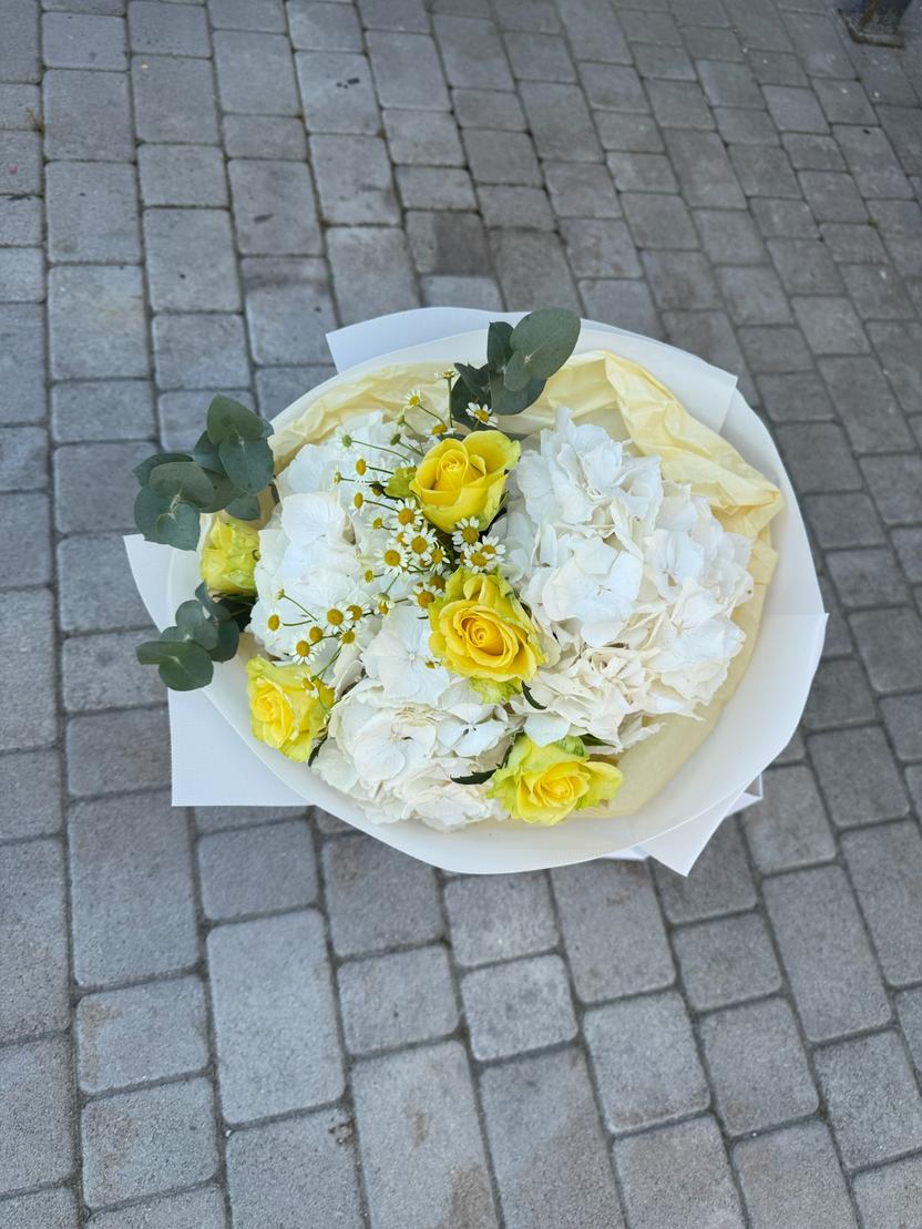 Квіти: Гортензія, троянда, танацетум