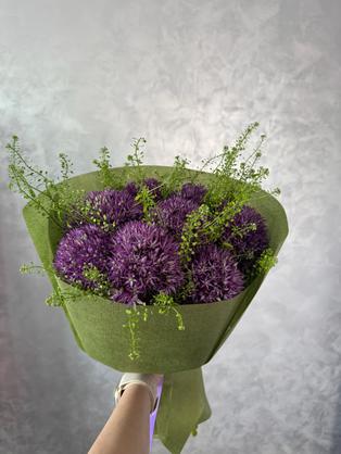 Квіти: Аліум, лепідіум