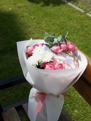 Квіти: Гортензія, хризантема, кущова троянда